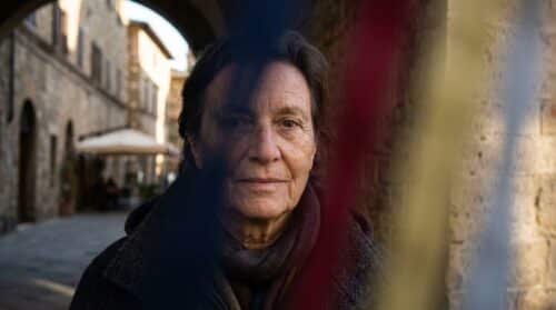 La psicologia evidenzia i tre colori usati dalle persone difficili da influenzare